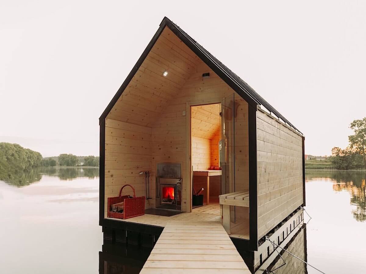 LAGO Sauna floating on water from the front