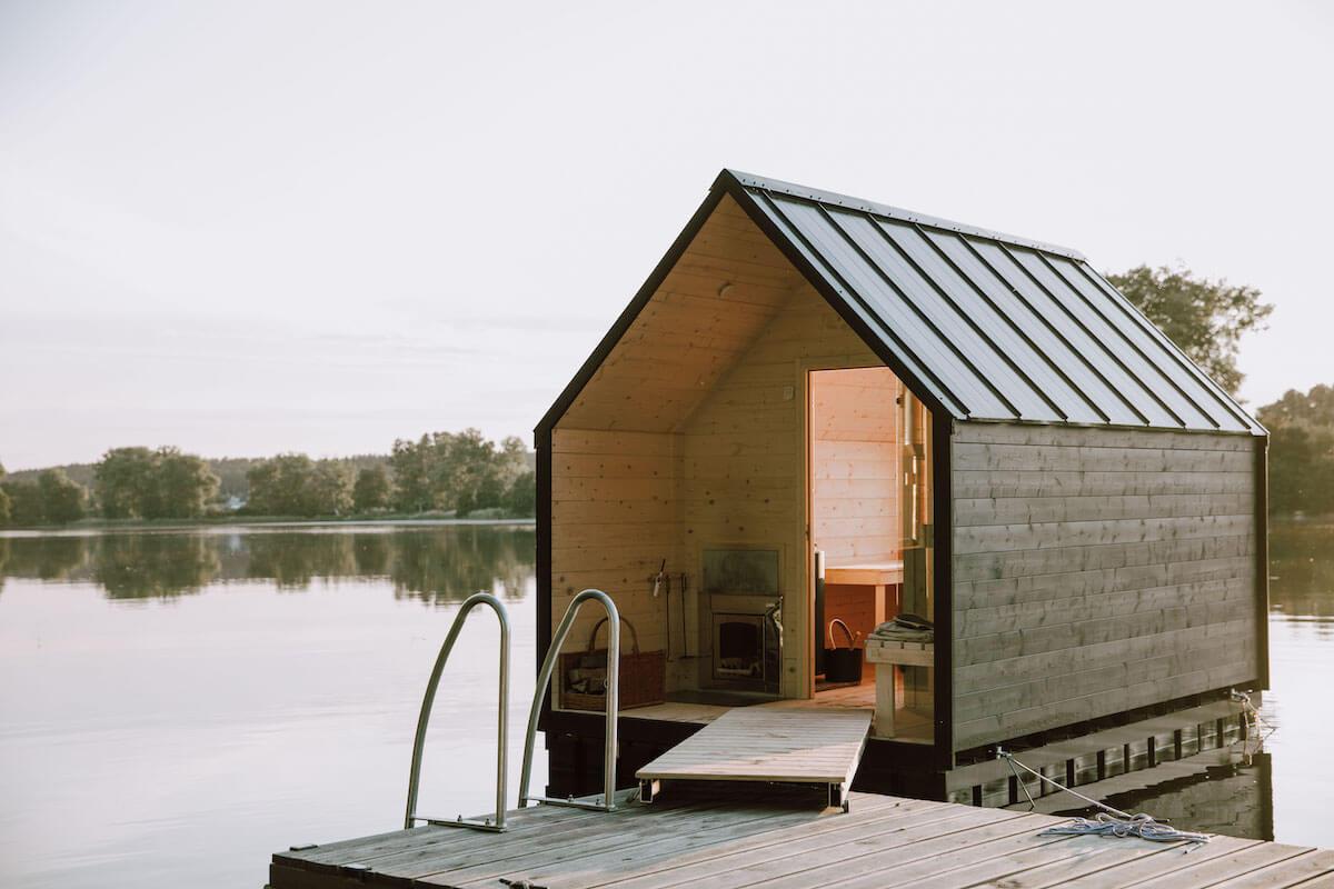Floating LAGO - an innovative sauna manufactured by FDomes